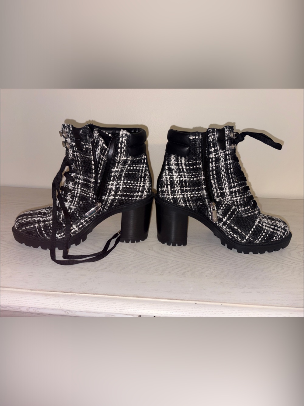 JLo B&W Tweed Lace-Up Chunky Heel Ankle Boots w/zip & jewel accents - Picture 10 of 14